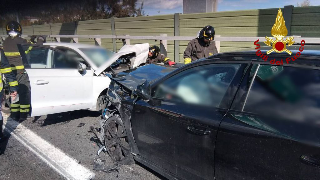 Muore dopo il frontale in A14, grave la moglie: tragedia a Grottammare